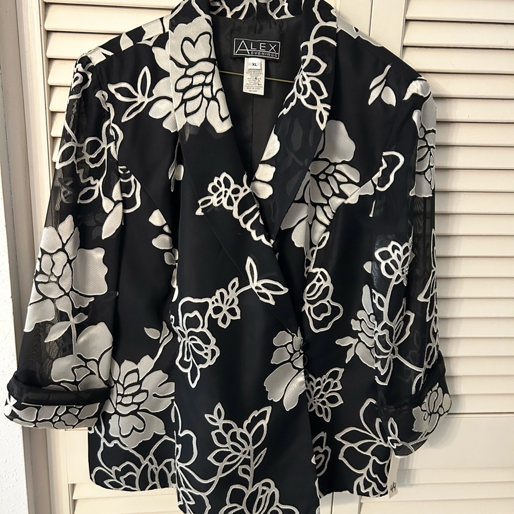 Alex Evenings Black and White Floral Top blazer - Picture 2 of 5